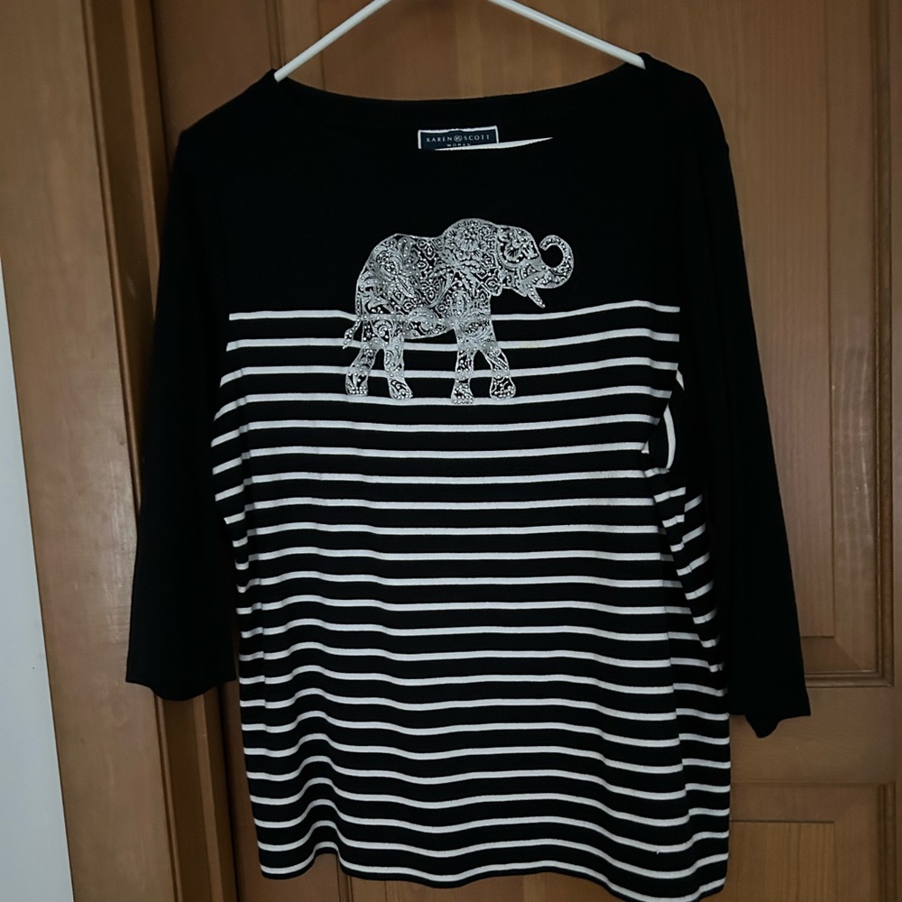 ELEPHANT THEMED WOMANS TOP BY KAREN SCOTT SIZE 1X